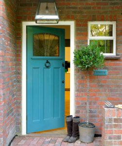 bifold door doorway typing