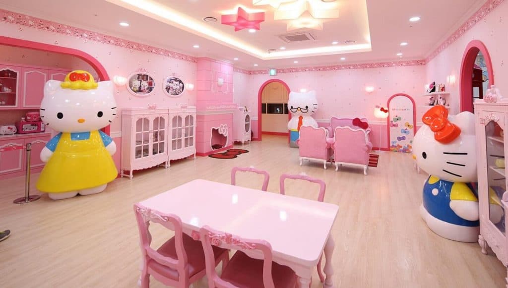 25 Adorable Hello Kitty Bedroom Decoration Ideas For Girls