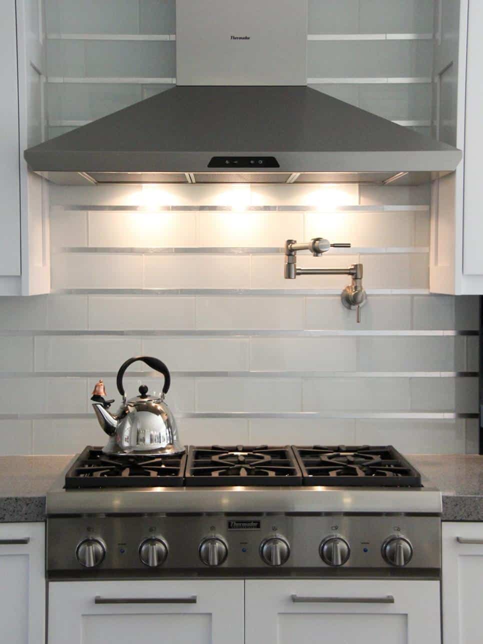 Stainless Steel Backsplash: The Pros and The Cons