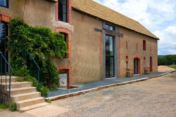 An old barn is non exactly the photograph of a comfy every bit good every bit extravagant household unit of measurement members ho Barn Conversions