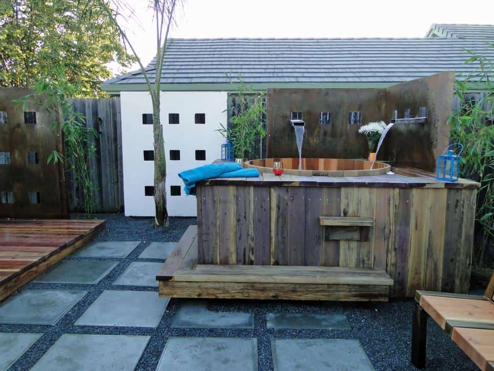 outdoor jacuzzi accommodation victoria 