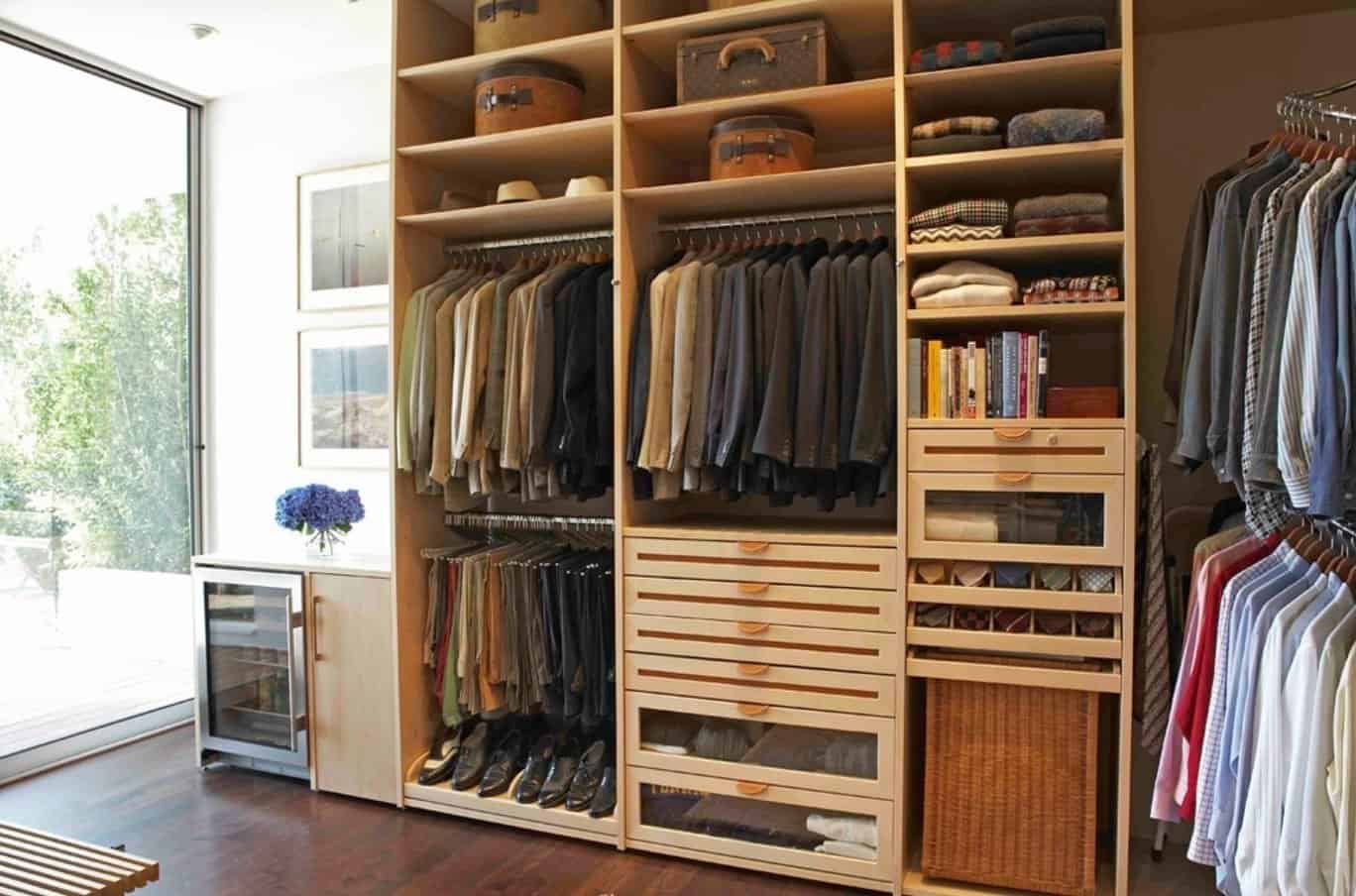 Closet Style: The Difference Between Walk-in, Reach-in & Armoires