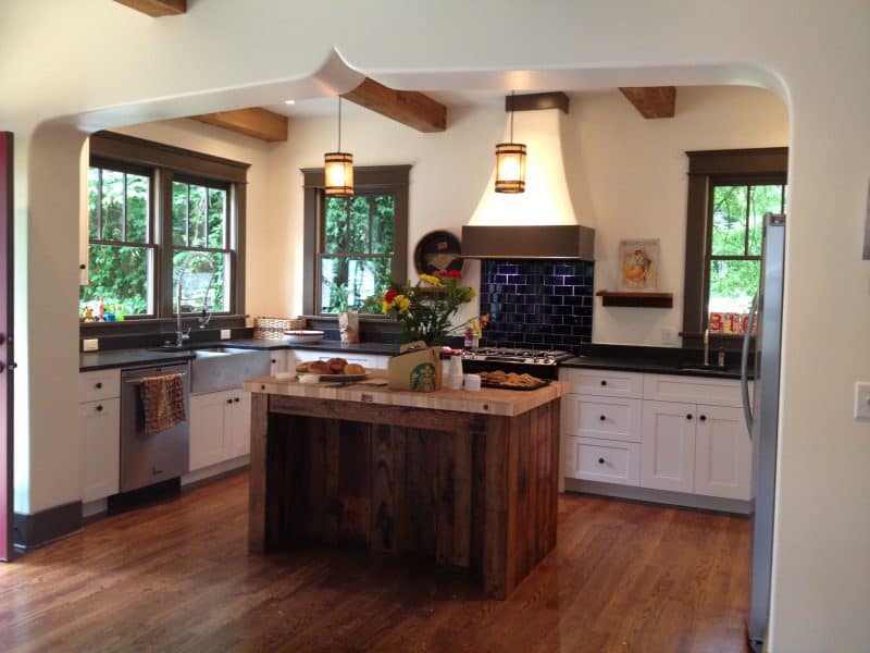 30 Ideas Of Reclaimed Barn Wood Kitchen Island