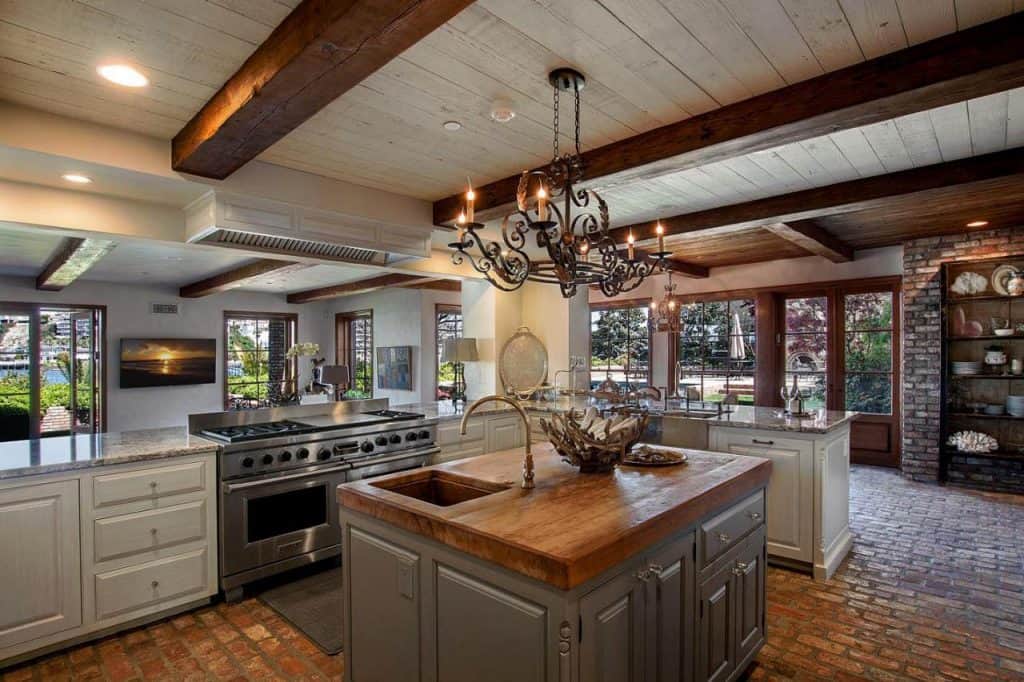 Featured image of post Kitchen Craftsman Style House Interior - All our craftsman house plans incorporate sustainable design features.