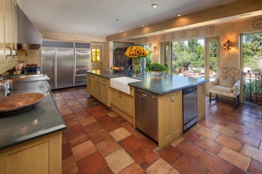 spanish style kitchen backsplash