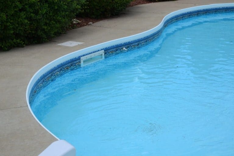 How To Winterize An Above Ground Pool (with Picture)