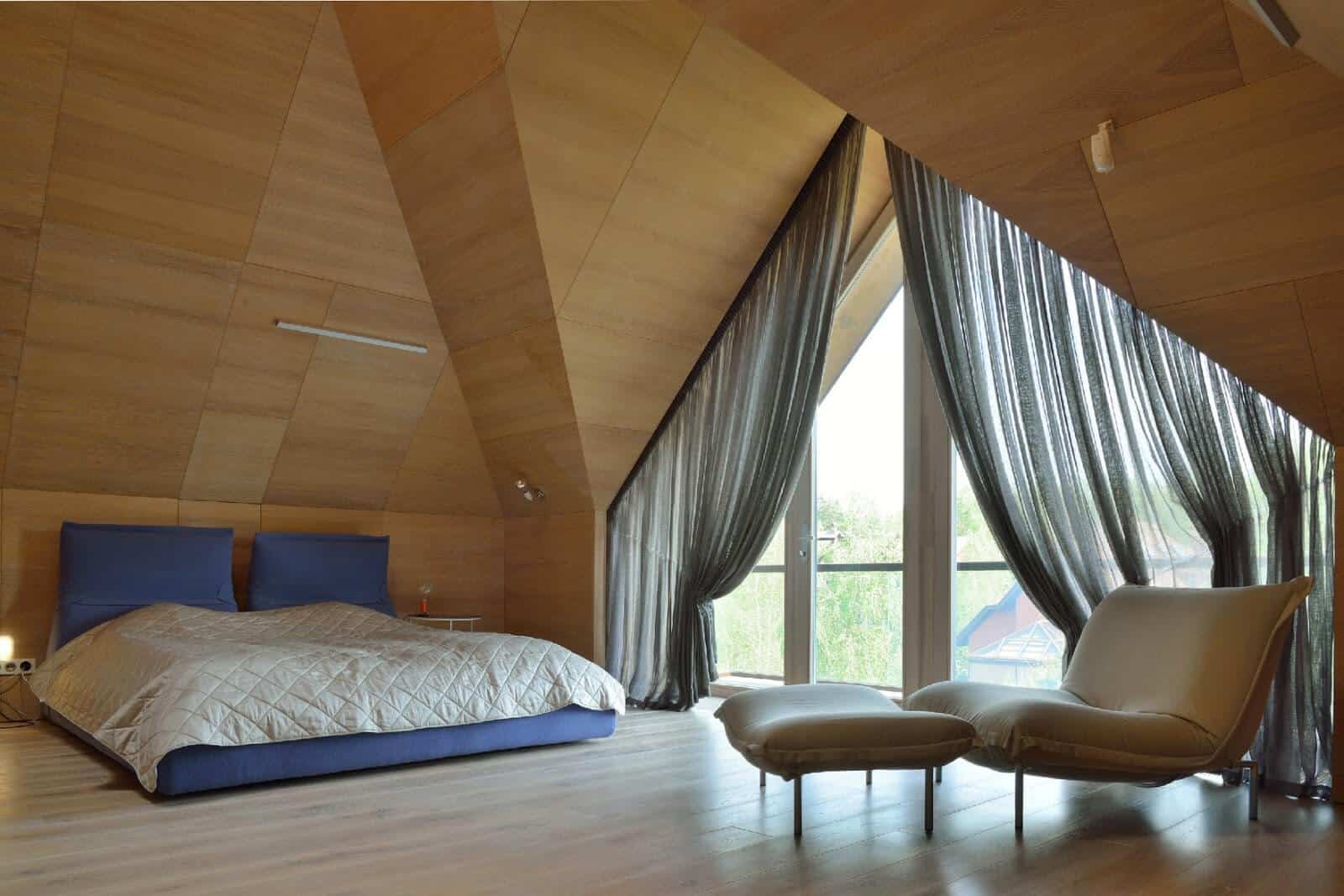 Big luxury attic room ideas
