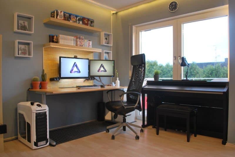 Featured image of post Small Computer Room Ideas - I had to make a few compromises but overall i am very happy.