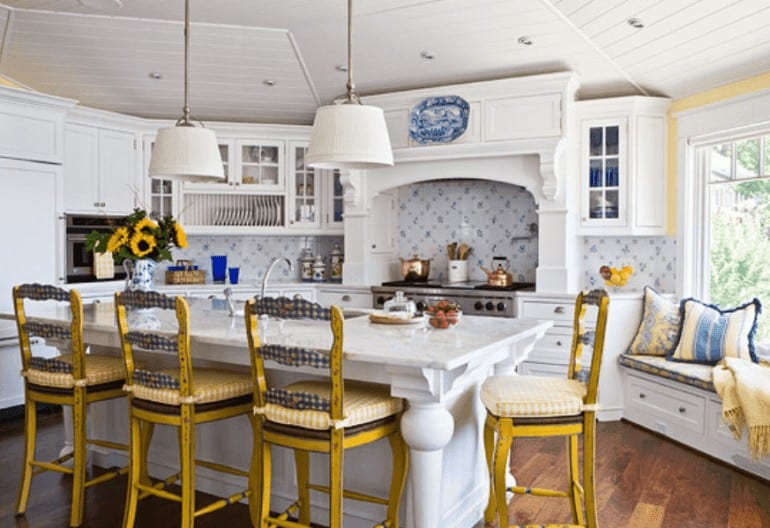 Country Style Kitchen In White