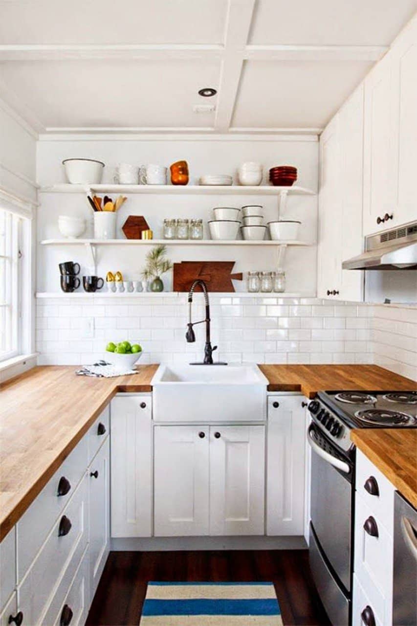 U Shaped Kitchen With White Cabinet