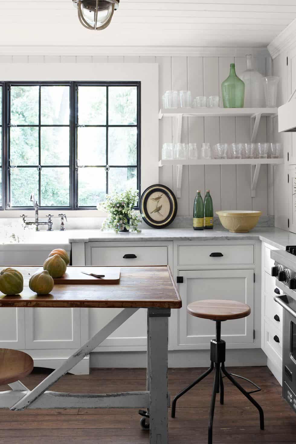 Country Style White Kitchen Cabinets