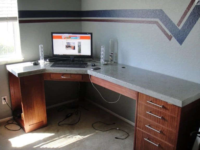 21 Ultimate List of DIY Computer Desk Ideas (with Plans)