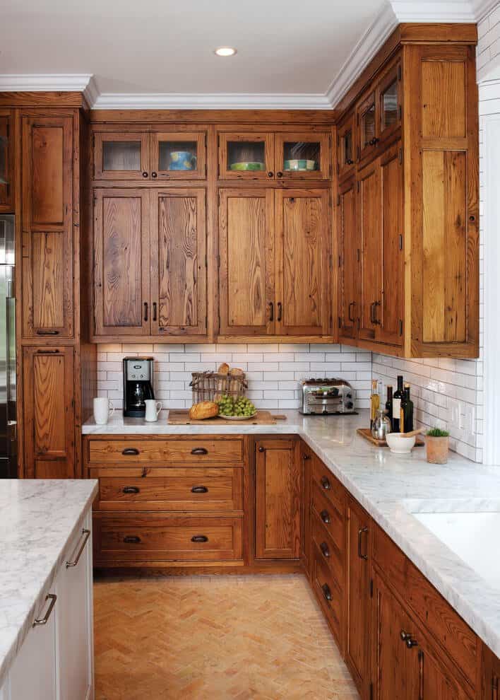 There are a lot of ideas on how to decorate a kitchen Rustic Kitchen Cabinets