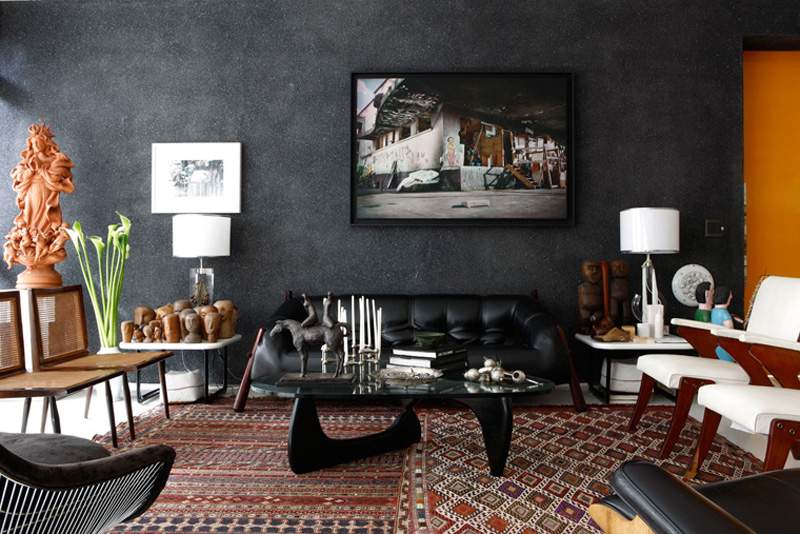 black wallpaper living room