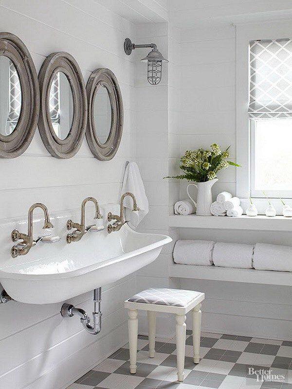 Farmhouse Bathroom Decor