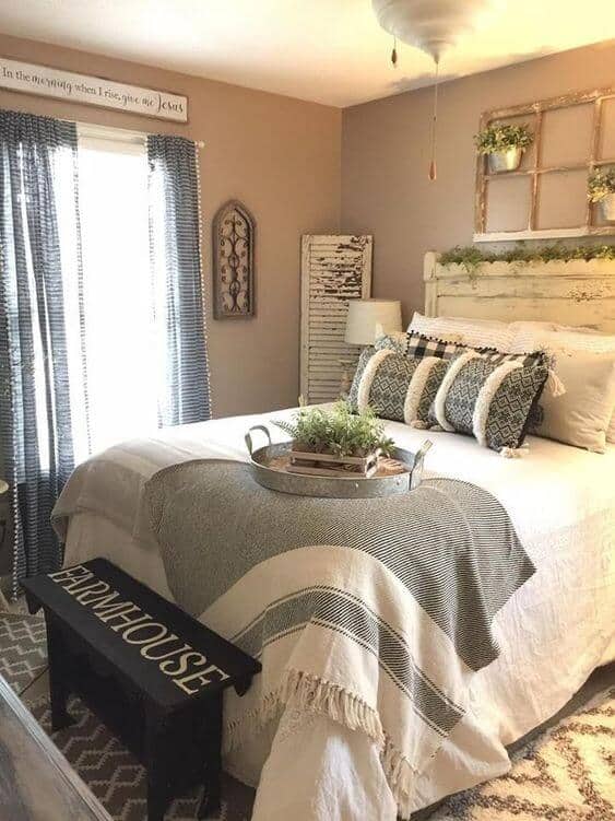 21 Enchanting Farmhouse Bedroom Decor Ideas For 2020