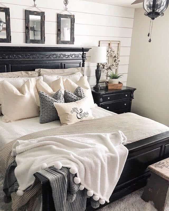 21 Enchanting Farmhouse Bedroom Decor Ideas For 2020