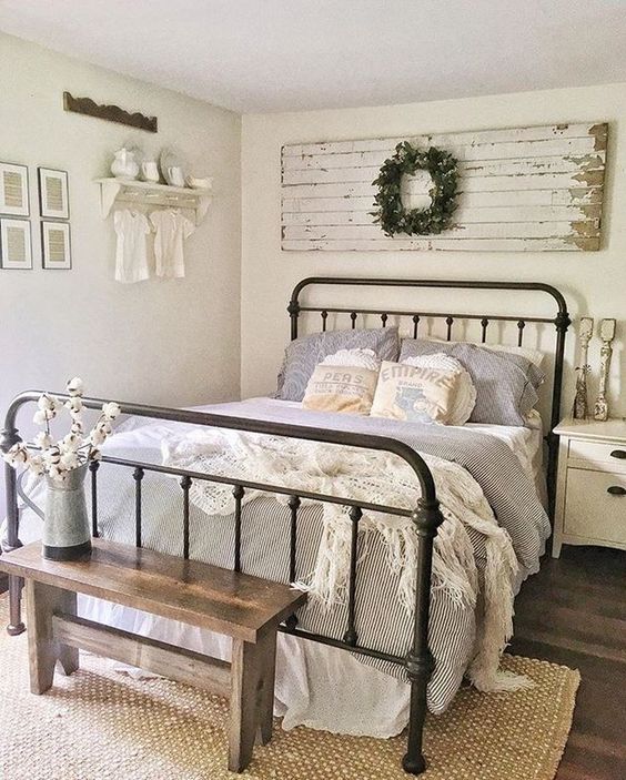 21 Enchanting Farmhouse Bedroom Decor Ideas For 2021 - Country Style Bedroom Decorating Ideas