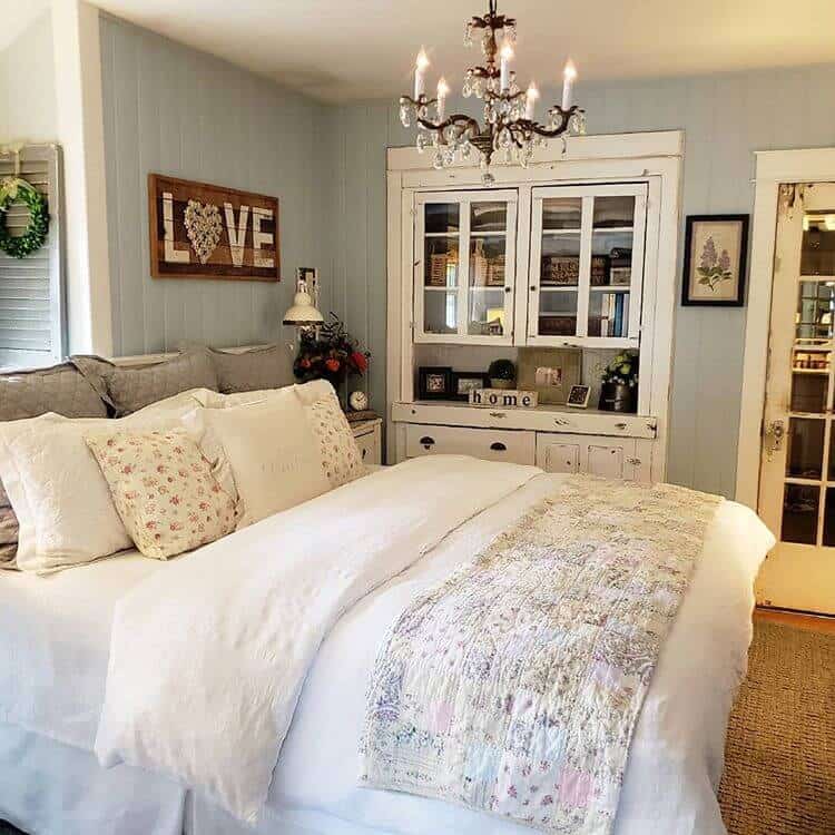 Farmhouse bedroom color ideas