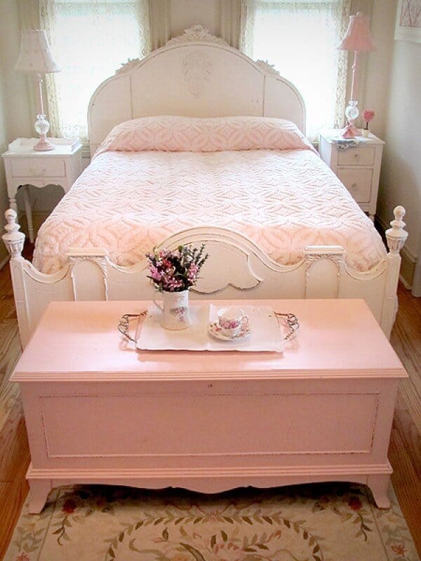 Shabby Chic Style Bedroom