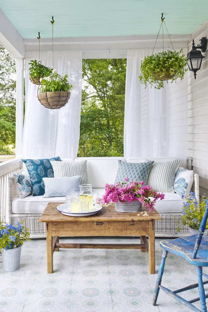 35 Front Porch Ideas - Decorating Ideas for the Front Porch