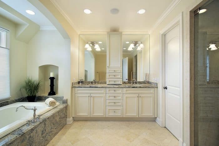 31 Gorgeous Master Bathroom Ideas, Designs, and Photos