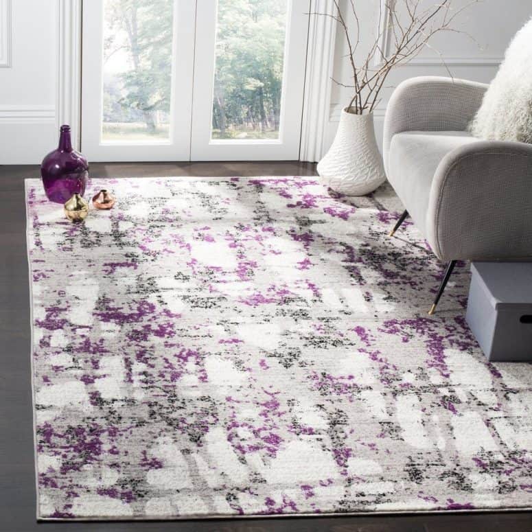 20 Beautiful Rugs That Go With Grey Couches