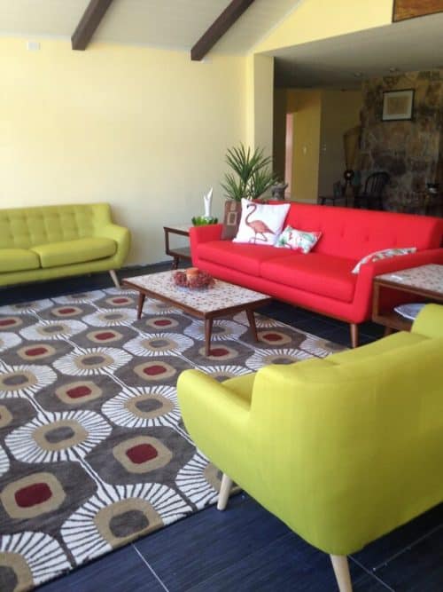 What Color Rug Goes With a Red Couch 15 Ideas