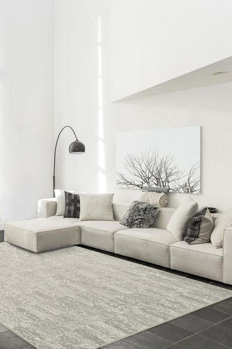 Area Rug With The Same Length Of The Sectional