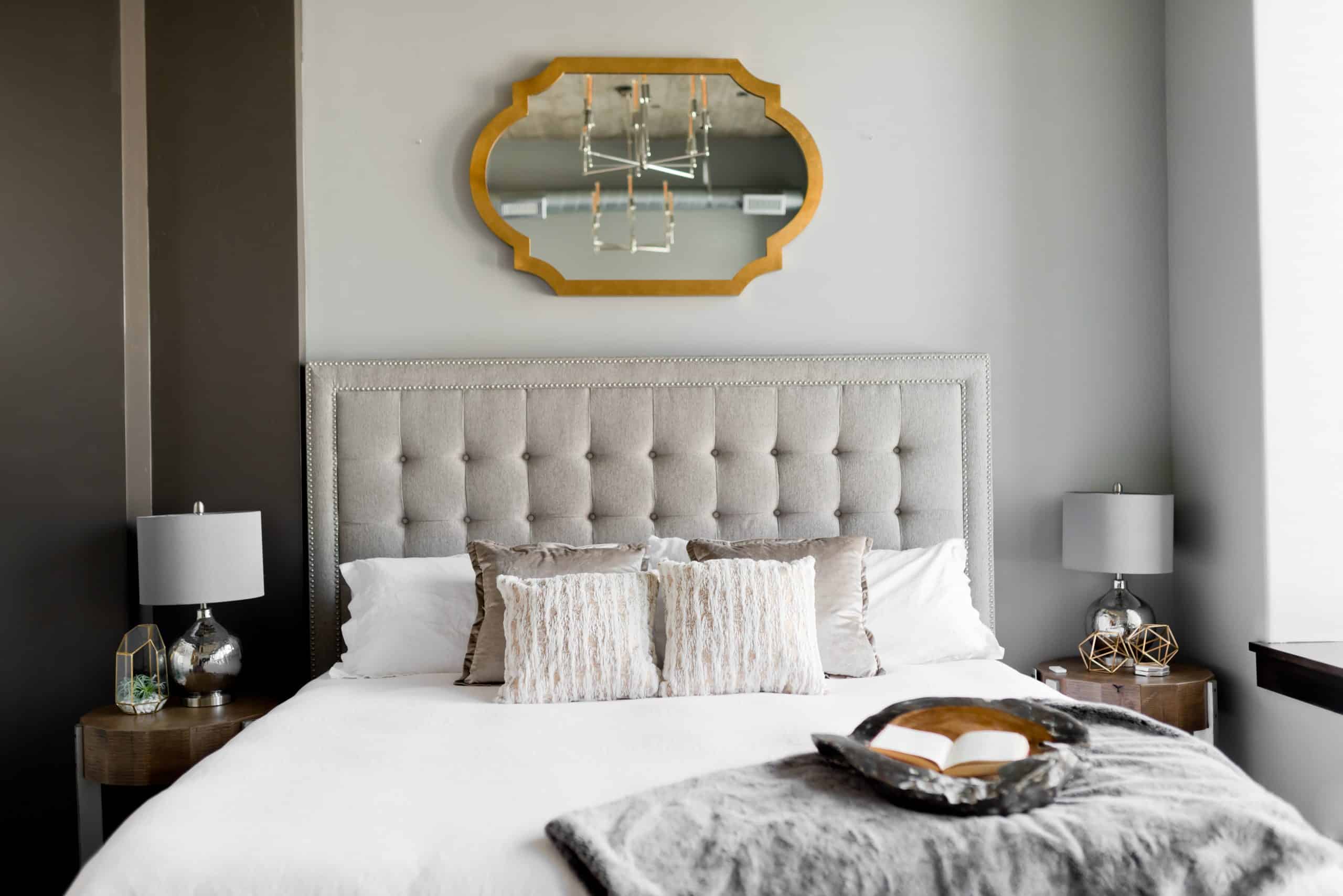 17 Beautiful Bedroom Wall Mirror Ideas
