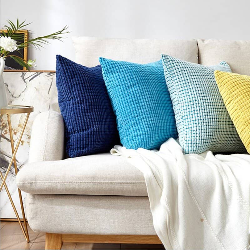 What Color Pillows For a Beige Couch – 20 Ideas
