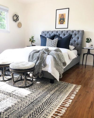 What is the Best Size Rug for Under a Queen Bed - 10 Ideas