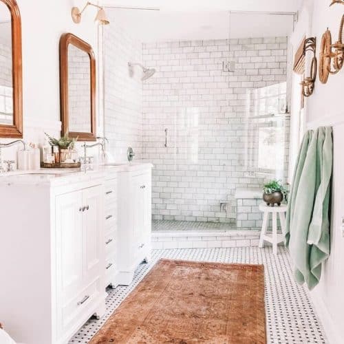 15 Creative Narrow Bathroom Ideas