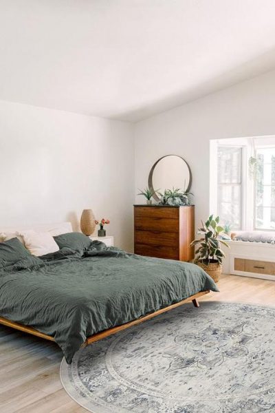 What is the Best Size Rug for Under a Queen Bed - 10 Ideas
