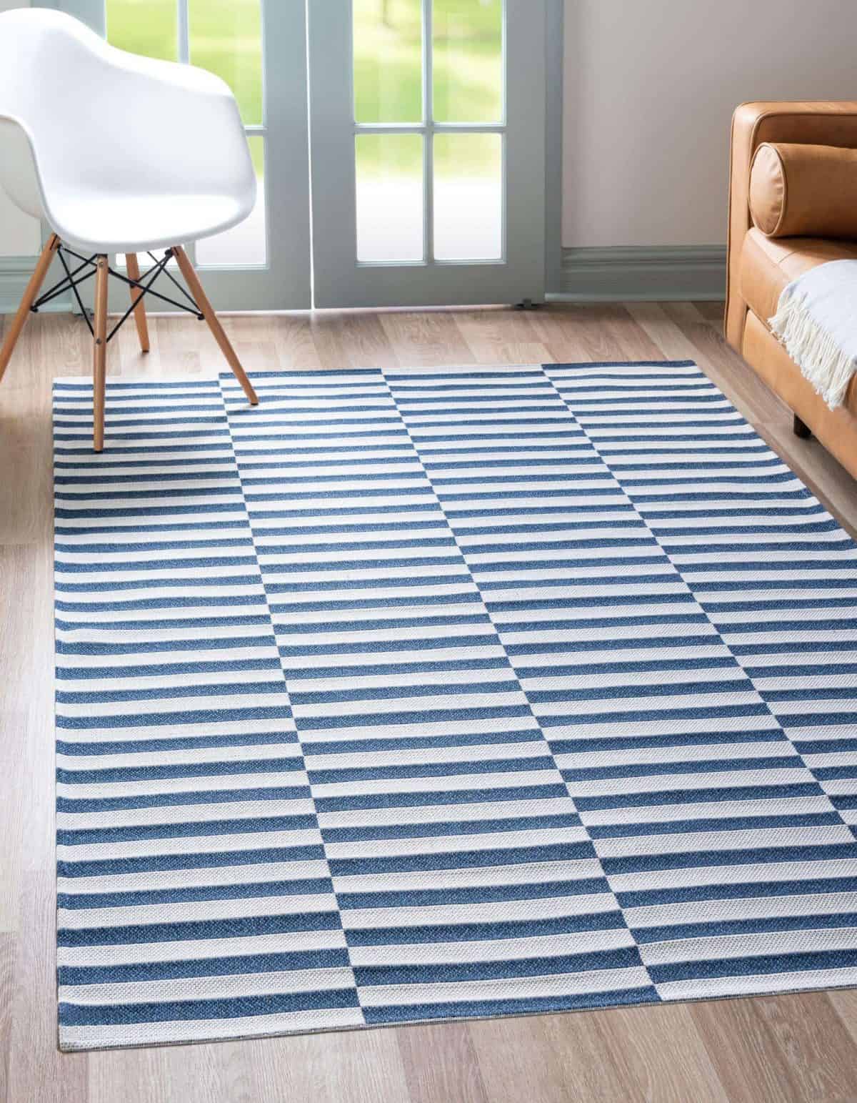 15 Best Navy Blue and White Rugs