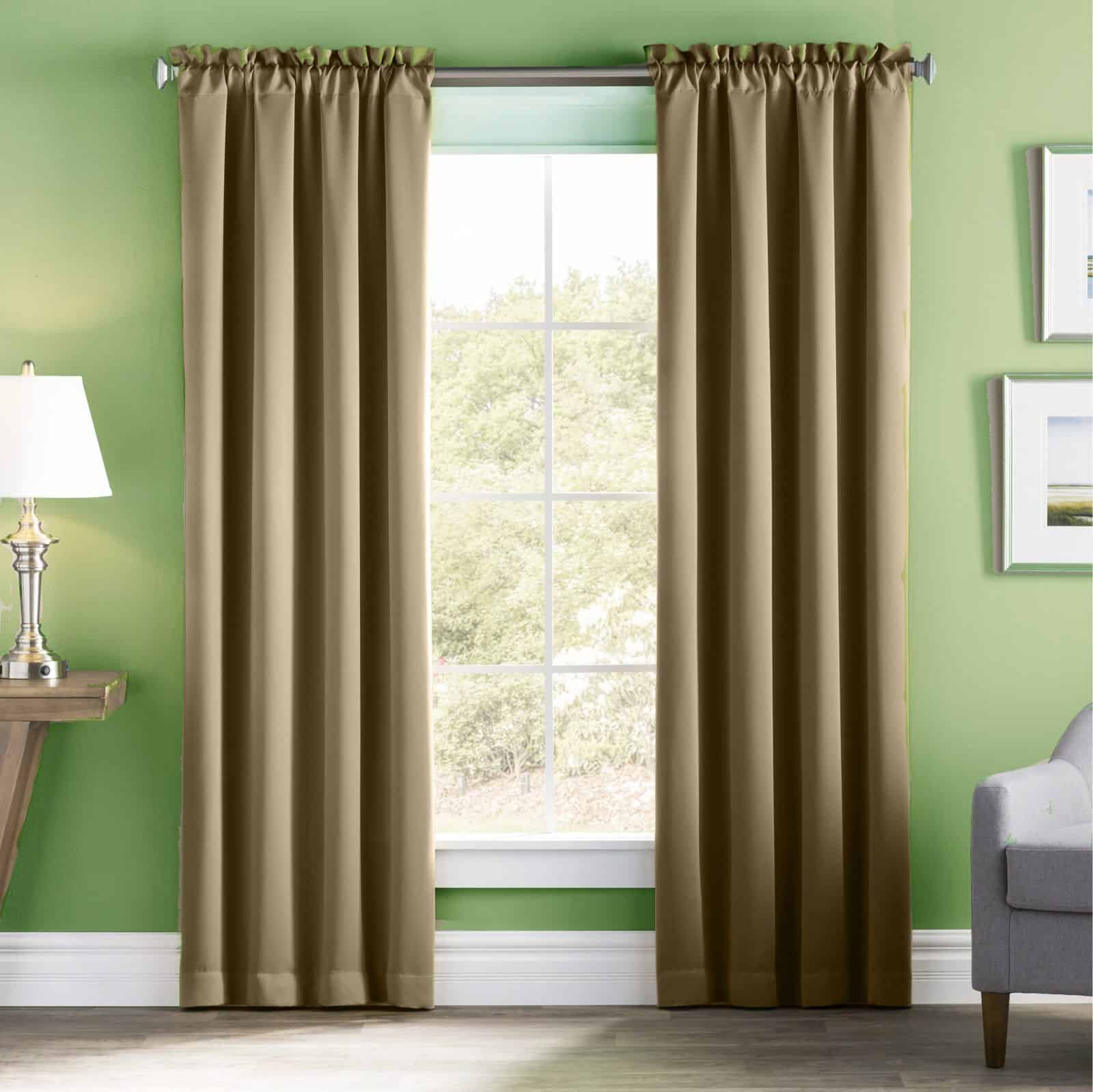 What Color Curtains Go Good With Green Walls