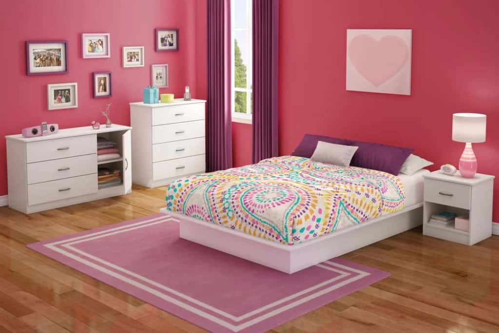 What Color Curtains Go With Pink Walls? 10 Ideas