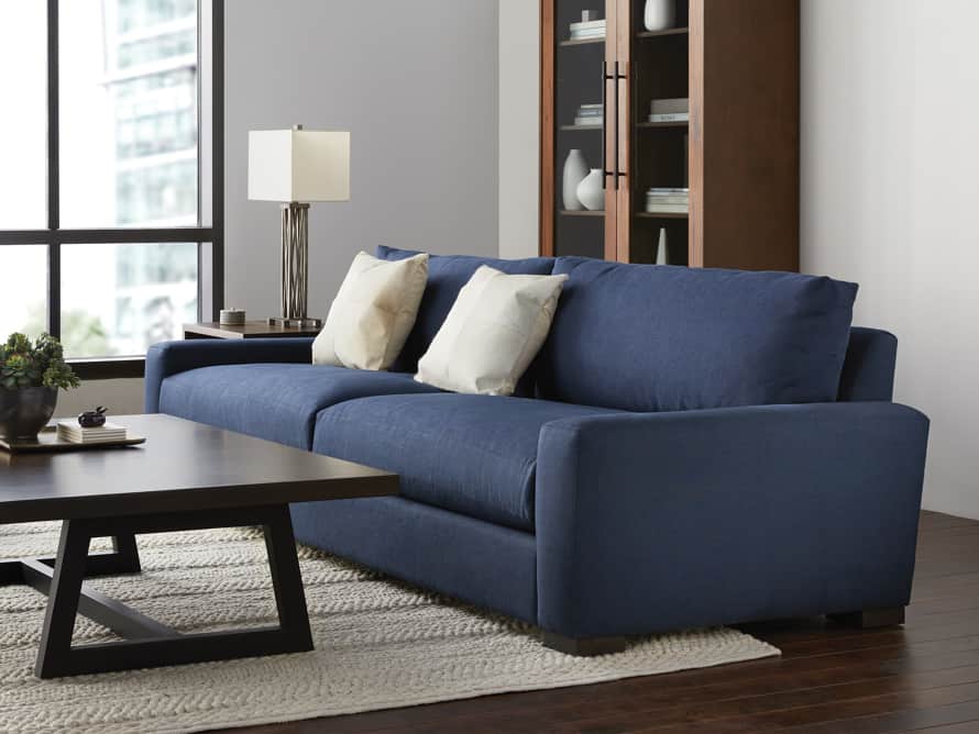 How To Decorate With A Blue Couch 16, What Color Rug For Navy Couch
