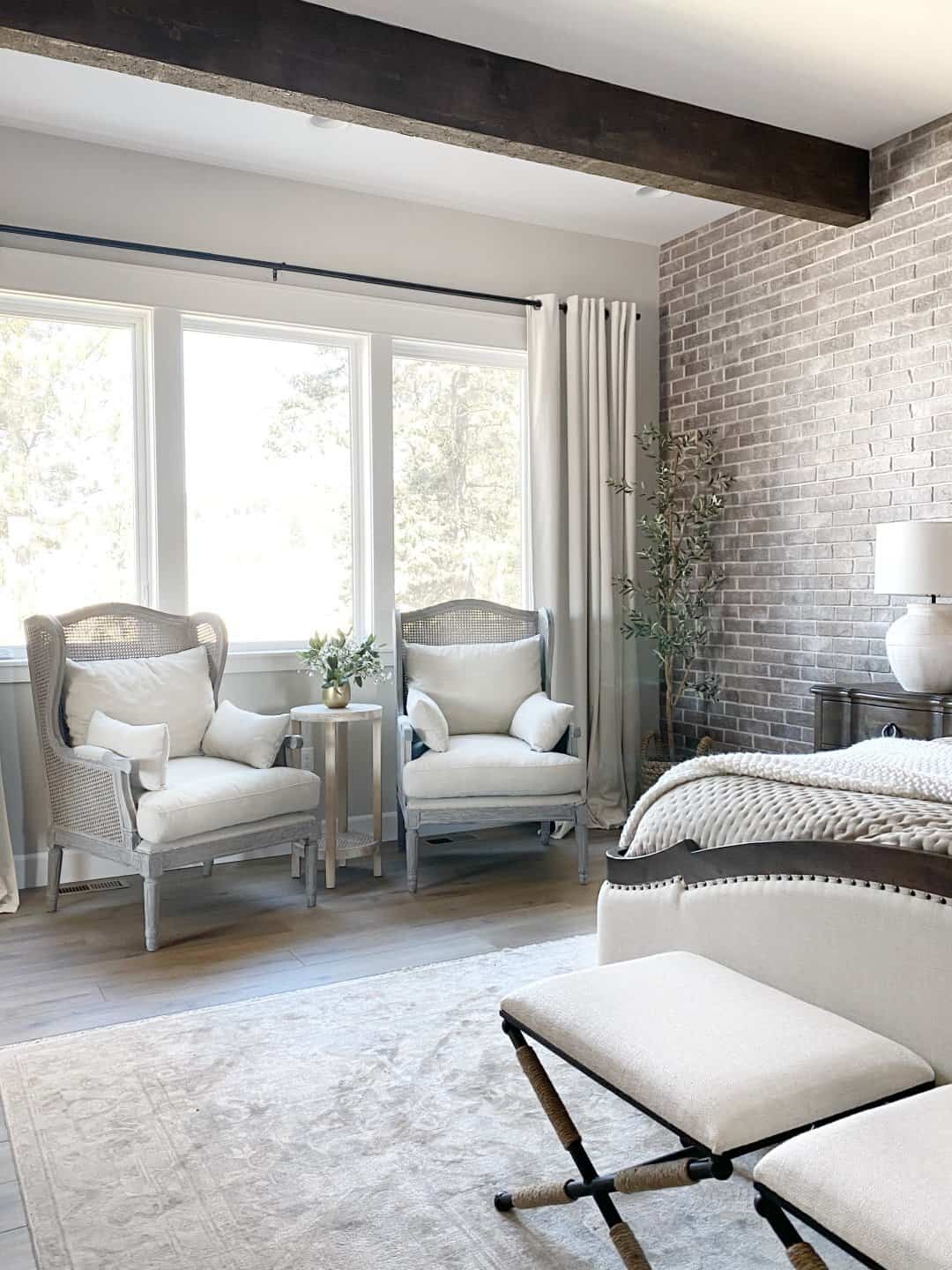 Go All-Gray With Your Sitting Area