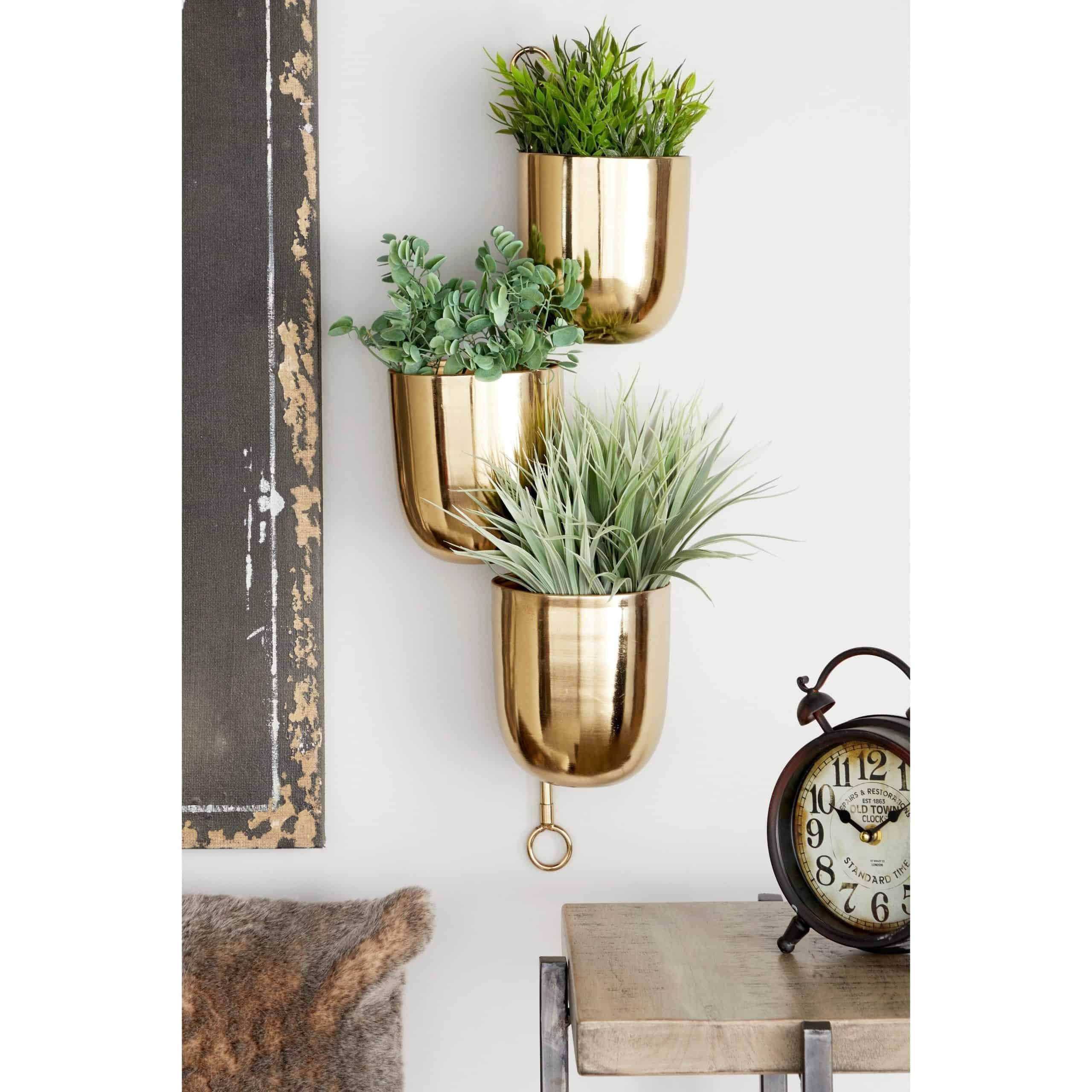 These Metallic Pot Planters Are a Great Contemporary Decor Piece