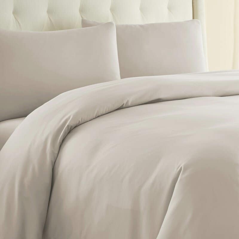 Beige Bedding Is Ideal For A Neutral Look