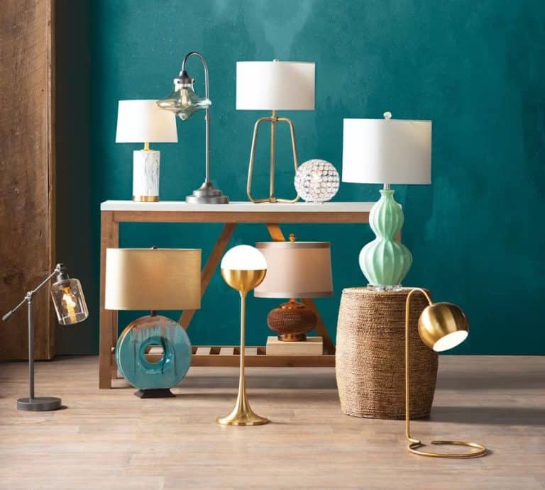 What Color Goes With Gold?