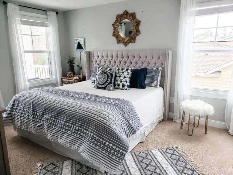 What Color Bedding Goes With Grey Walls?