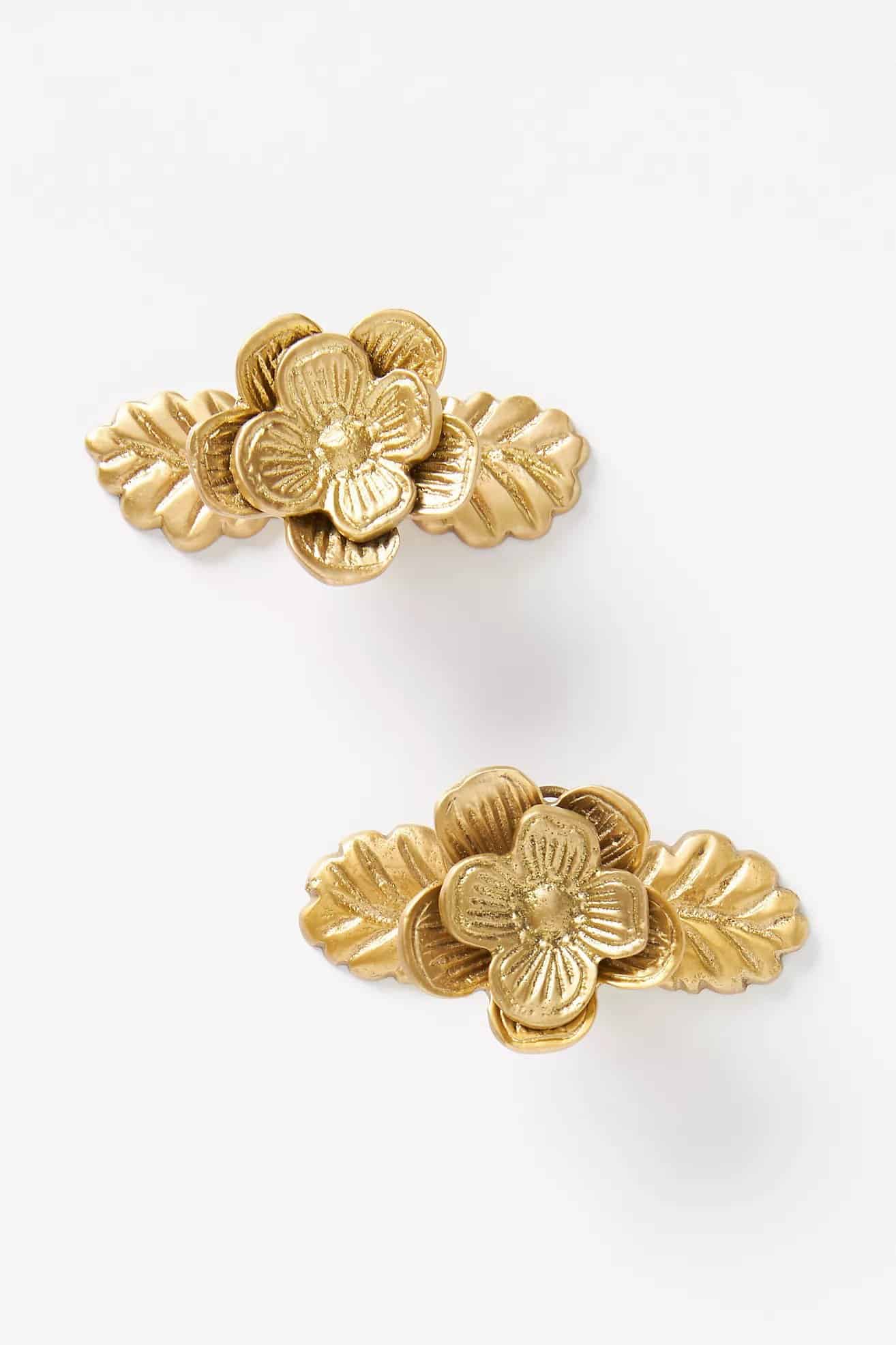 These Golden Floral Knobs Feel Incredibly Opulent